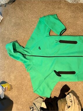 Nike Tech